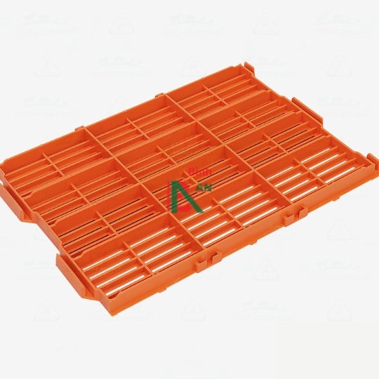 Tấm nhựa lót sàn chuồng heo 40x55cm